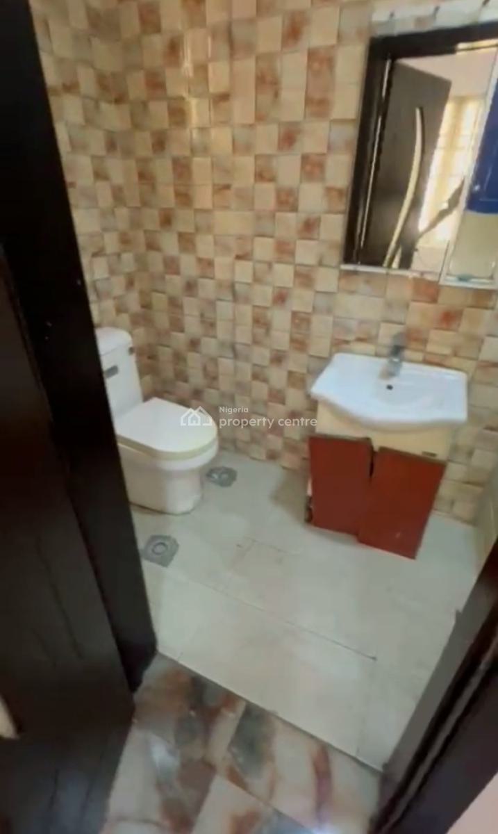 Decent, Spacious 2 Bedroom Flat, Chevy View Estates, Lekki, Lagos, Flat / Apartment for Rent