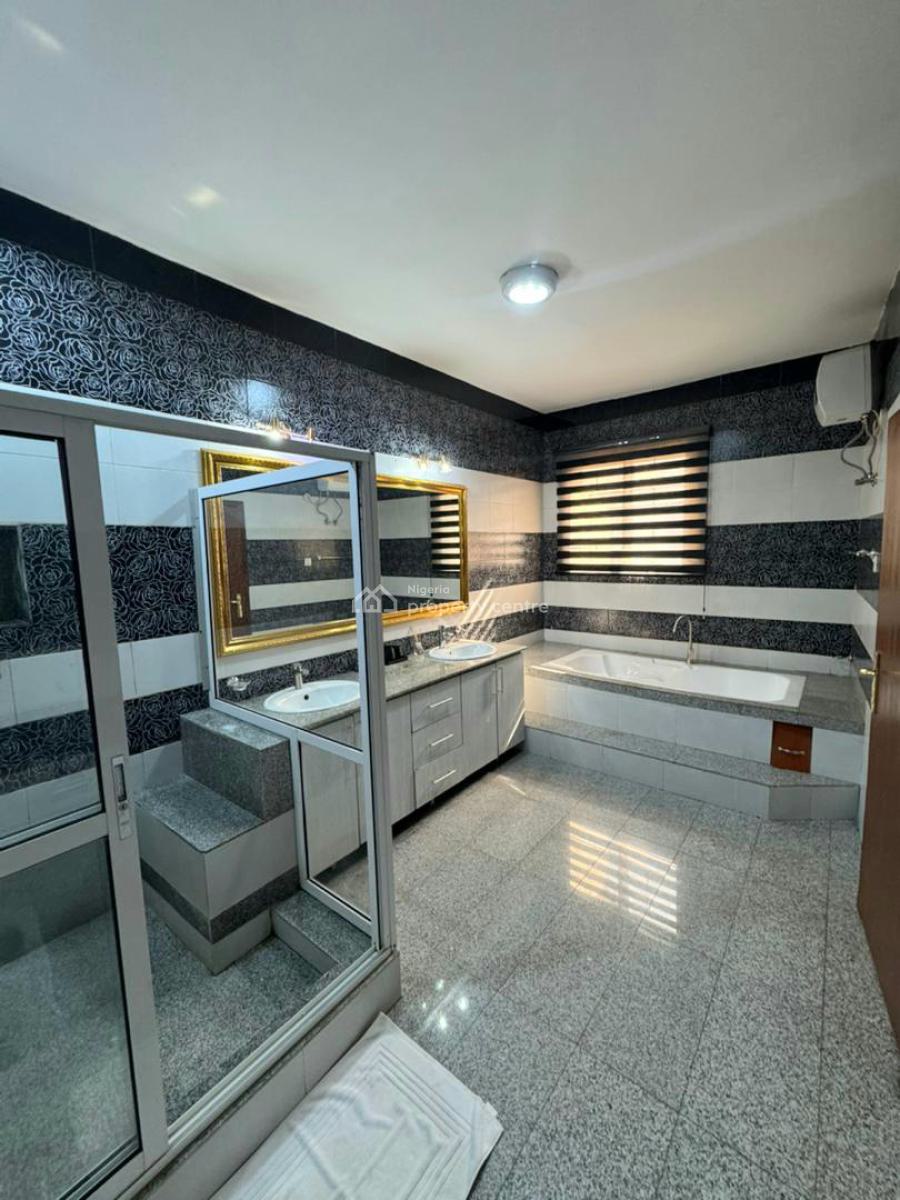 4 Bedroom in Wuse 2, Wuse 2, Abuja, Flat / Apartment Short Let