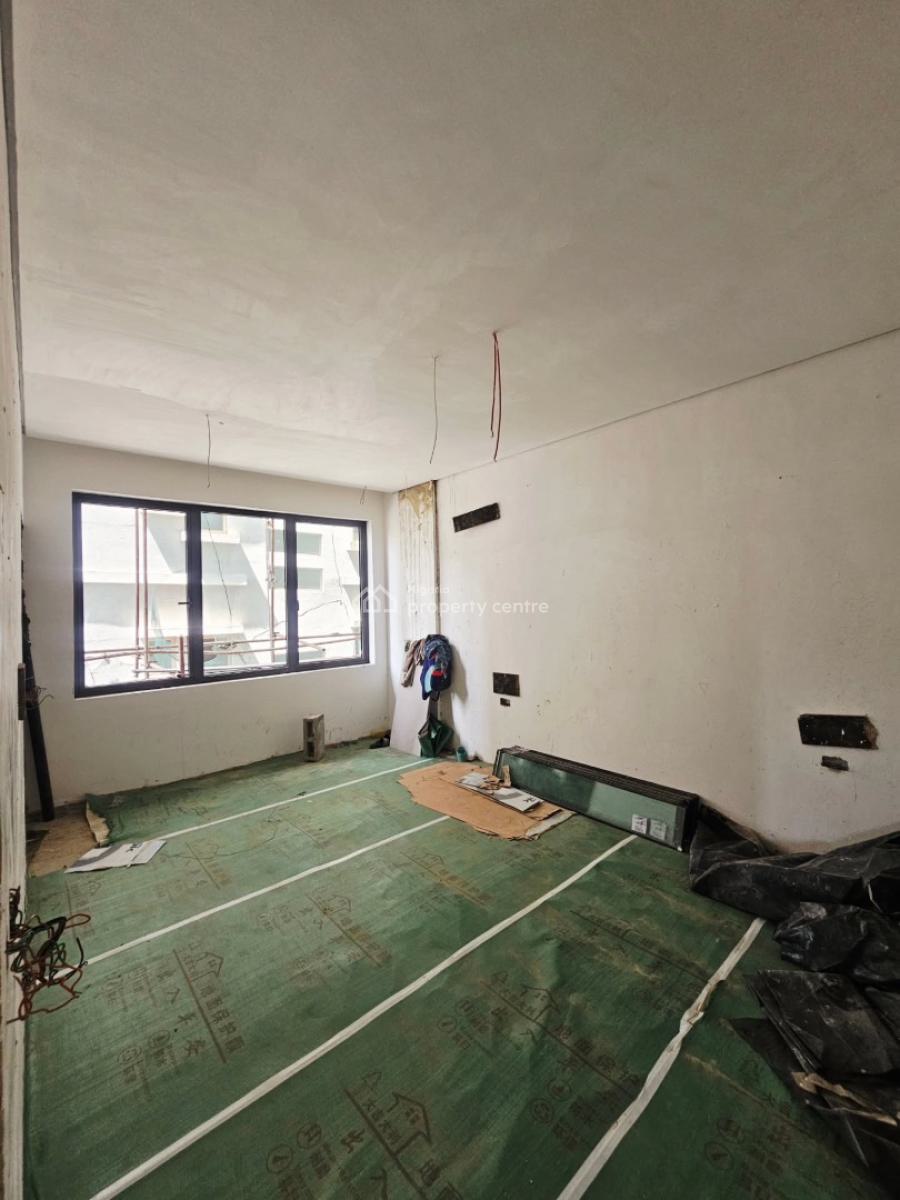 Spacious 3 Bedroom Apartment with Bq, Victoria Island (vi), Lagos, Block of Flats for Sale