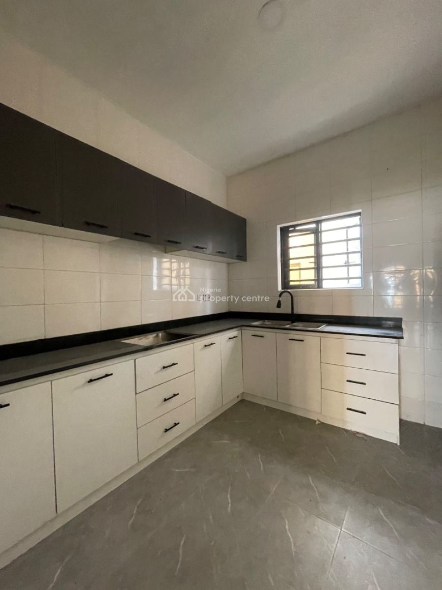 Fully Serviced 2 Bedroom Apartment, Ologolo, Lekki, Lagos, Flat / Apartment for Sale