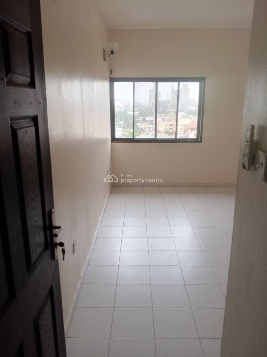 Luxury Spacious 3 Bedroom Apartment with Pool, Victoria Island (vi), Lagos, Flat / Apartment for Rent
