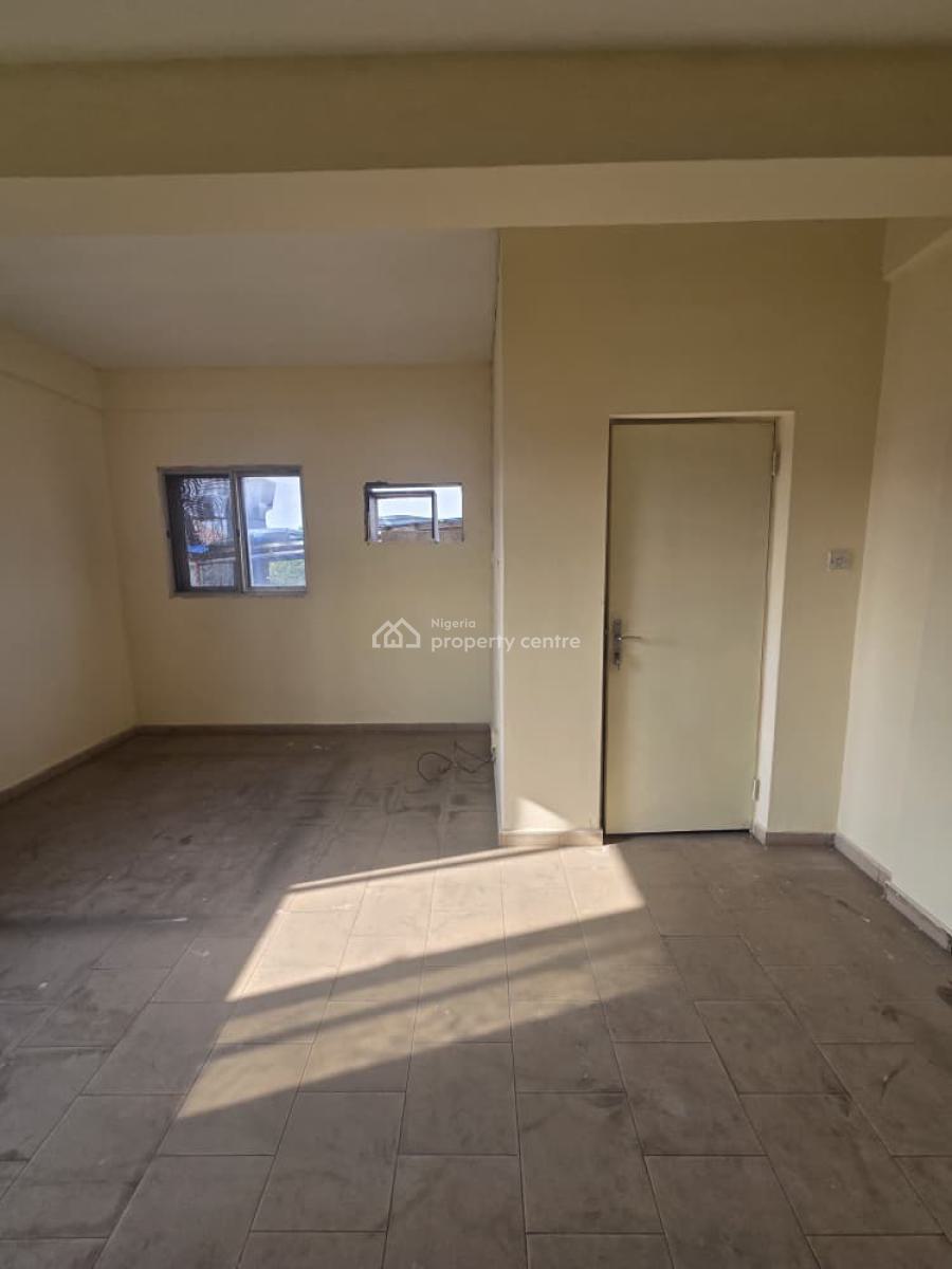 Spacious 2 Bedroom Flat, Mende, Maryland, Lagos, Flat / Apartment for Rent