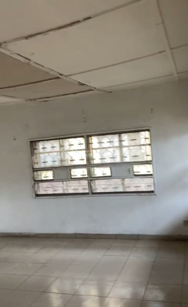 Spacious 3 Bedroom Up Flat., Anthony, Maryland, Lagos, Flat / Apartment for Rent