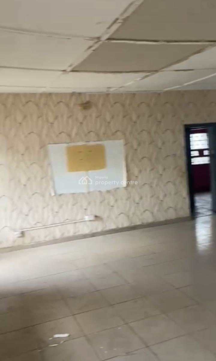 Spacious 3 Bedroom Up Flat., Anthony, Maryland, Lagos, Flat / Apartment for Rent