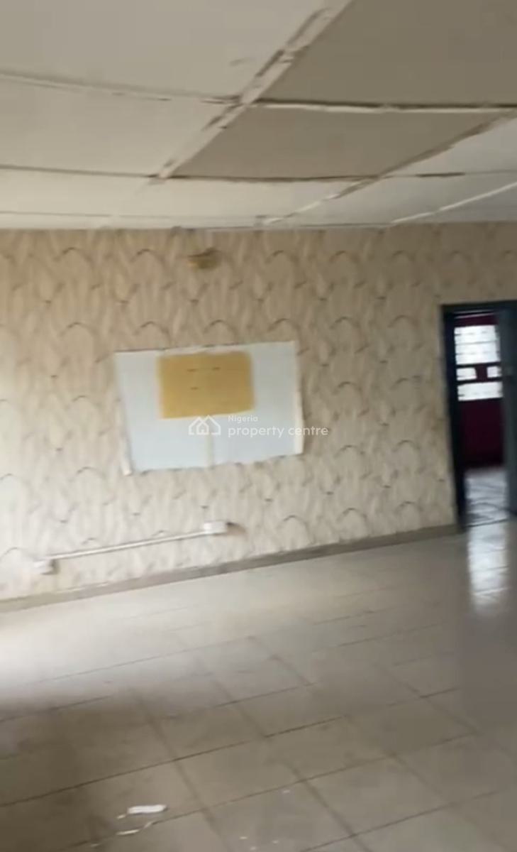 Spacious 3 Bedroom Up Flat., Anthony, Maryland, Lagos, Flat / Apartment for Rent