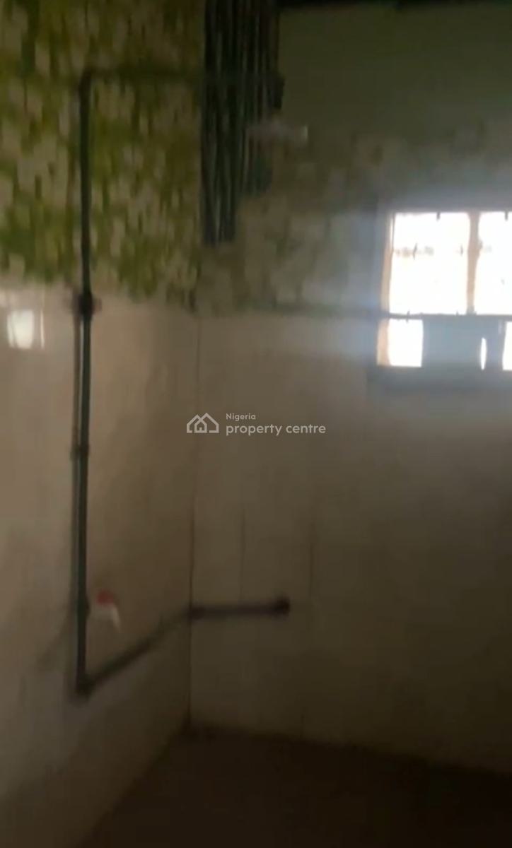 Spacious 3 Bedroom Up Flat., Anthony, Maryland, Lagos, Flat / Apartment for Rent