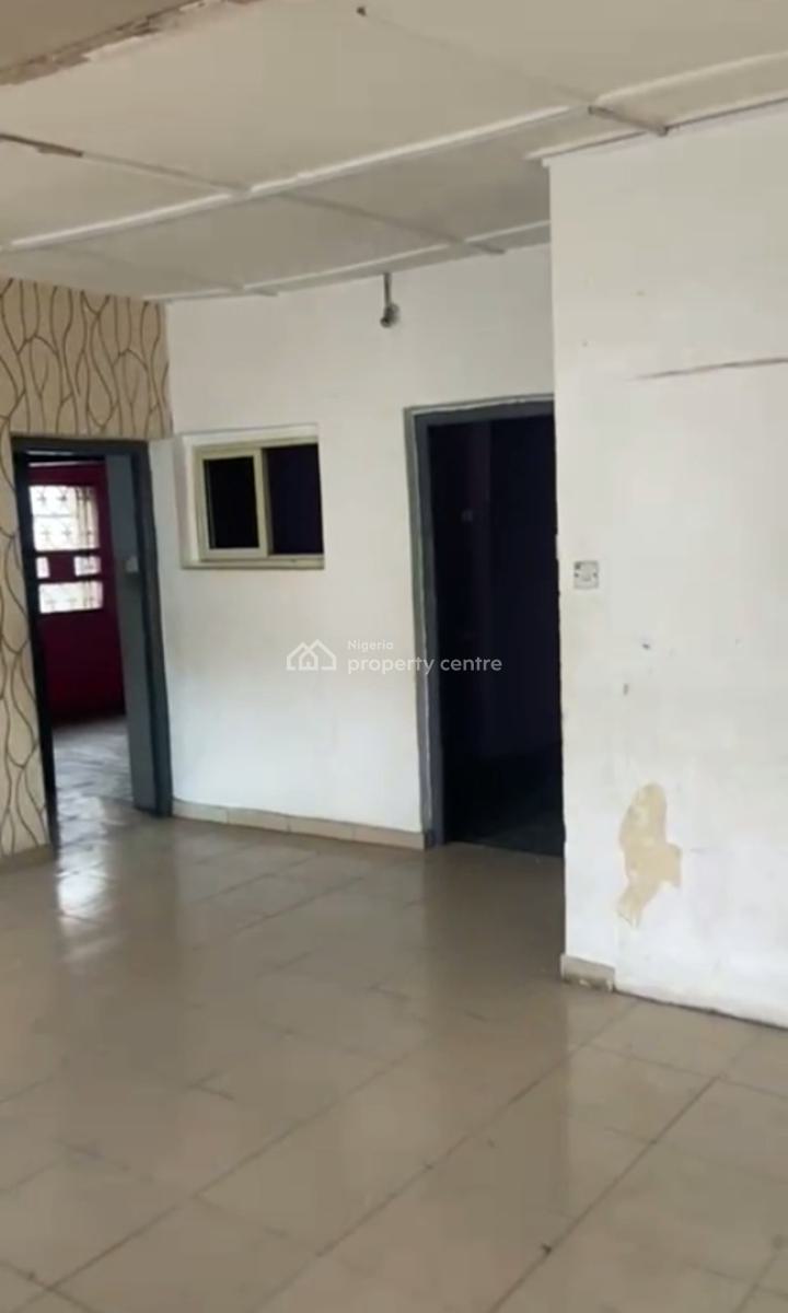 Spacious 3 Bedroom Up Flat., Anthony, Maryland, Lagos, Flat / Apartment for Rent