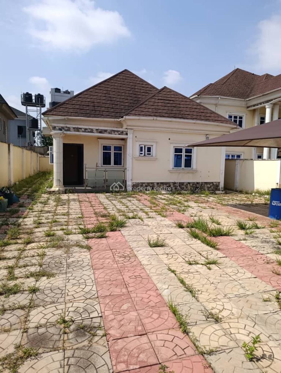 3 Bedroom Flat in a Self Compound in a Estate, Kolapo Ishola, Akobo, Ibadan, Oyo, Detached Bungalow for Rent
