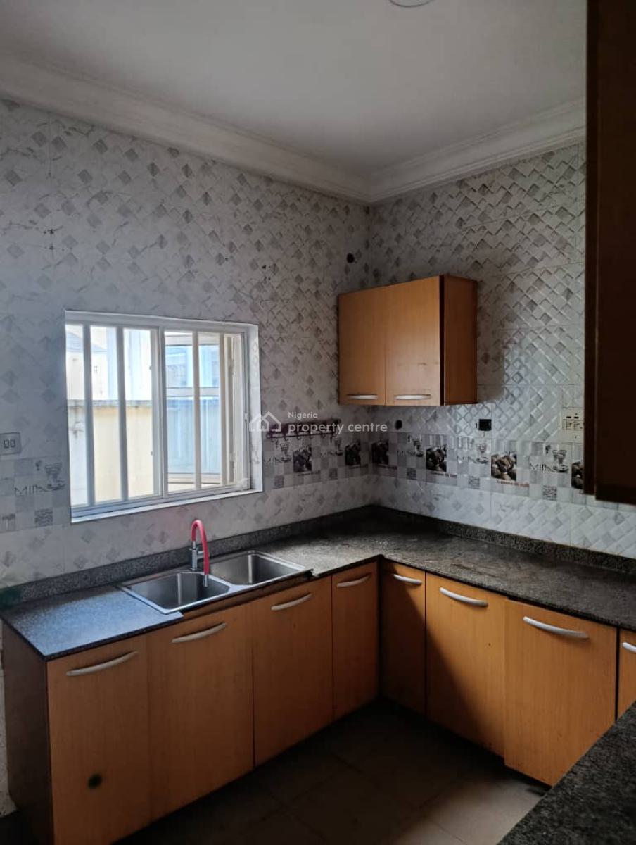 3 Bedroom Flat in a Self Compound in a Estate, Kolapo Ishola, Akobo, Ibadan, Oyo, Detached Bungalow for Rent