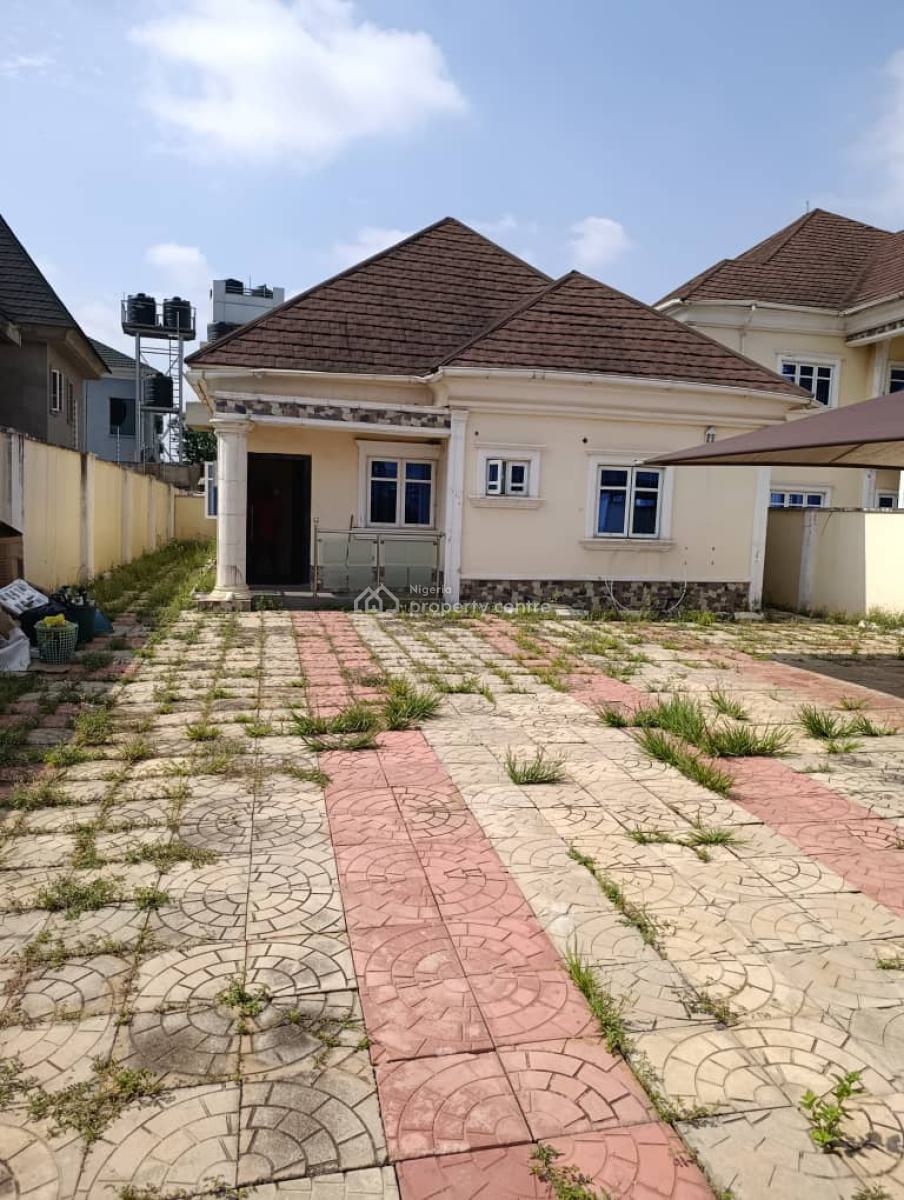 3 Bedroom Flat in a Self Compound in a Estate, Kolapo Ishola, Akobo, Ibadan, Oyo, Detached Bungalow for Rent