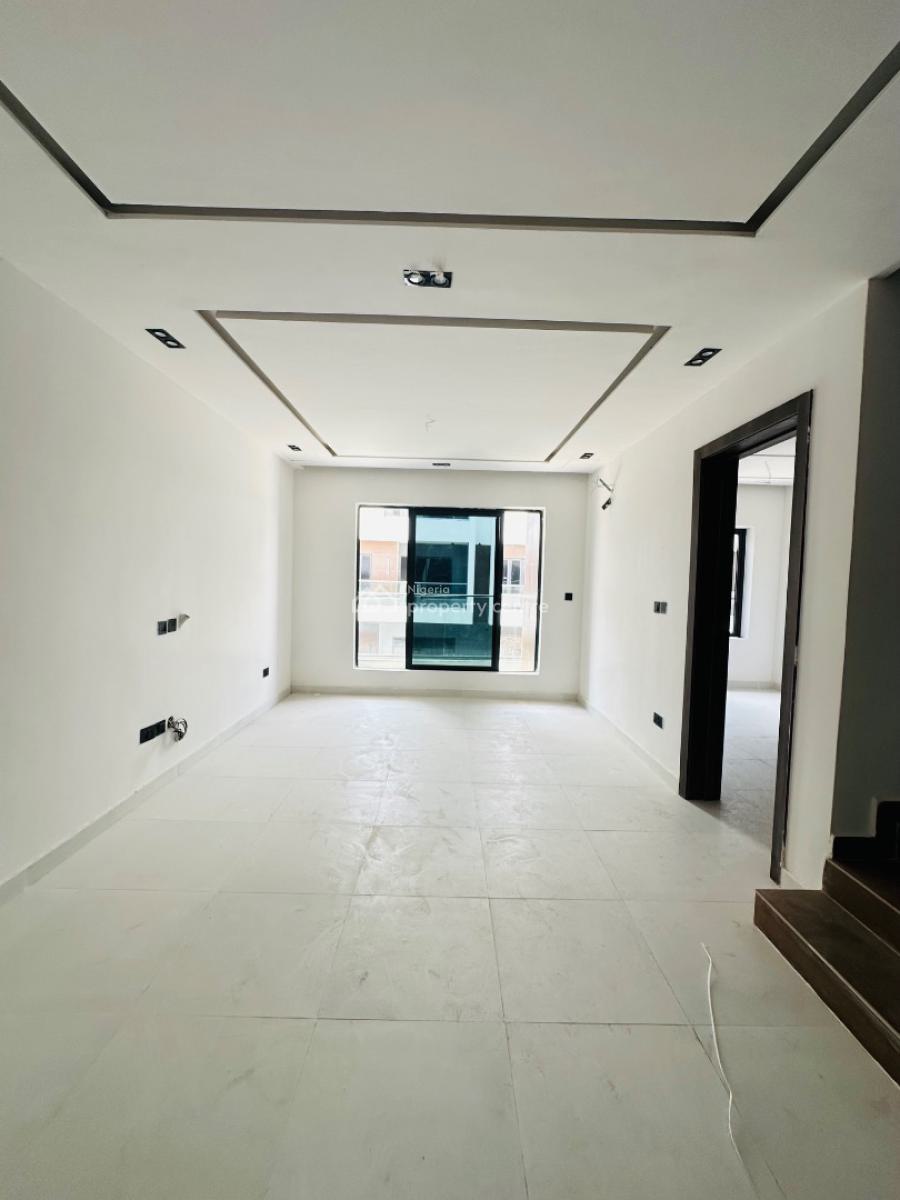 Beautifully Carved 4 Bedroom Terrace Duplex with Bq, Pool & Playground, Lekki Phase 1, Lekki, Lagos, Terraced Duplex for Rent