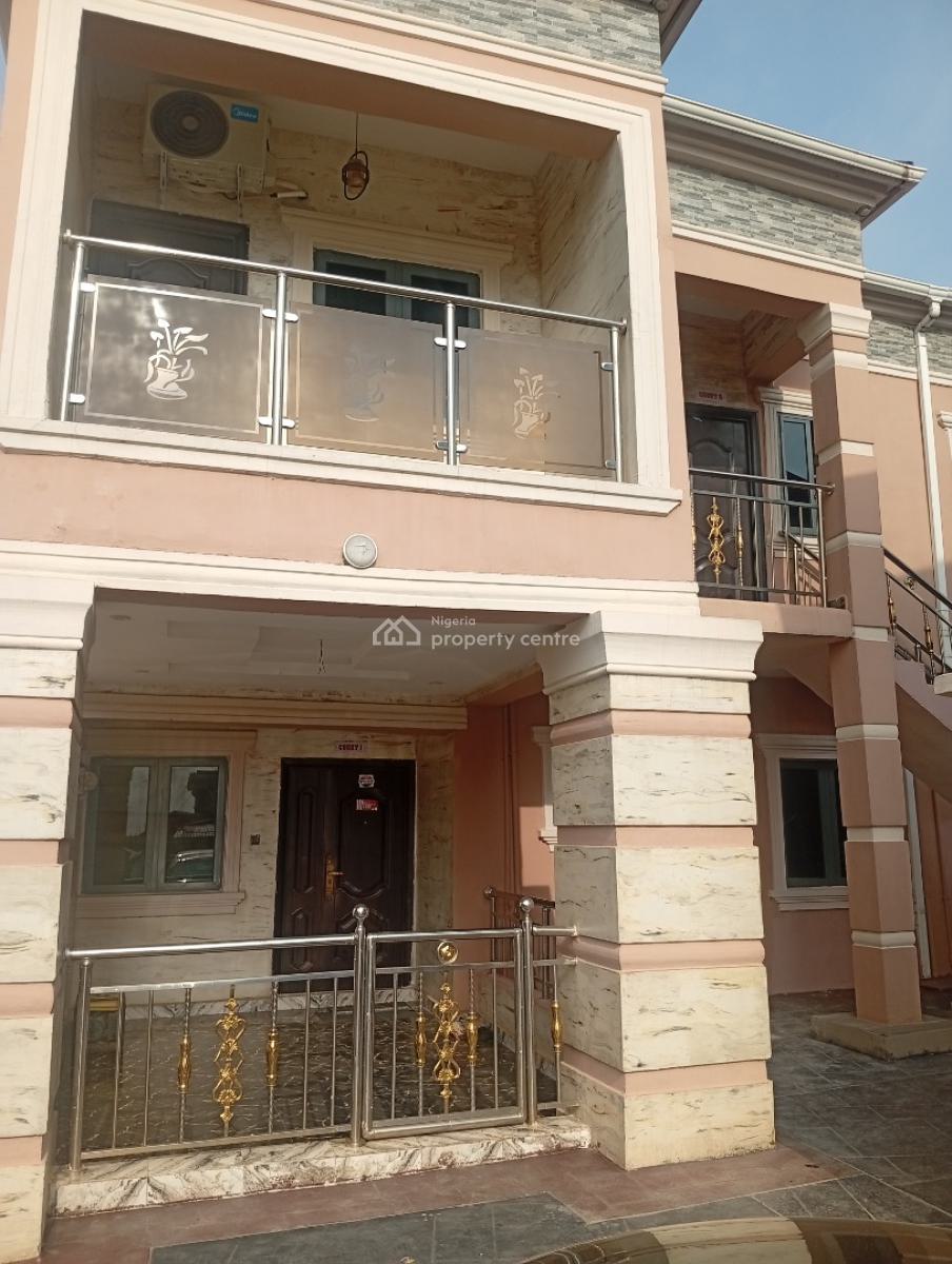 Executive 2 Bedroom Flat, Hilton Palace, Opposite United Estate,yakoyo, Ojodu Berger, Ojodu, Lagos, Flat / Apartment for Rent