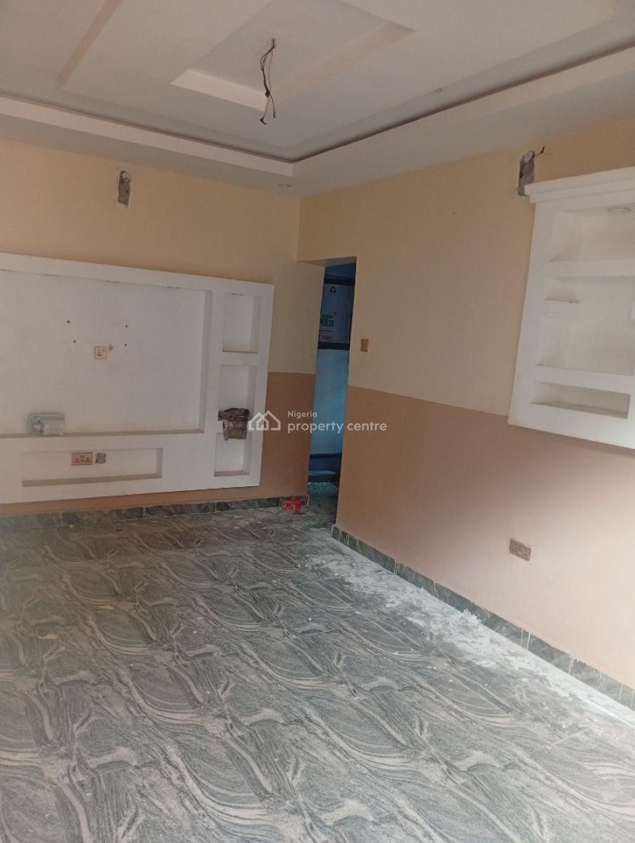 Executive 2 Bedroom Flat, Hilton Palace, Opposite United Estate,yakoyo, Ojodu Berger, Ojodu, Lagos, Flat / Apartment for Rent