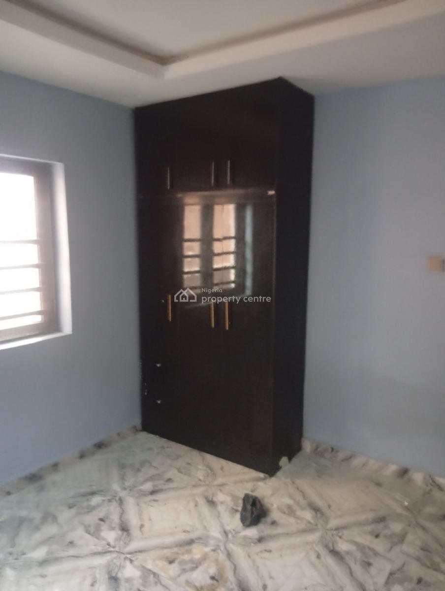 Executive 2 Bedroom Flat, Hilton Palace, Opposite United Estate,yakoyo, Ojodu Berger, Ojodu, Lagos, Flat / Apartment for Rent