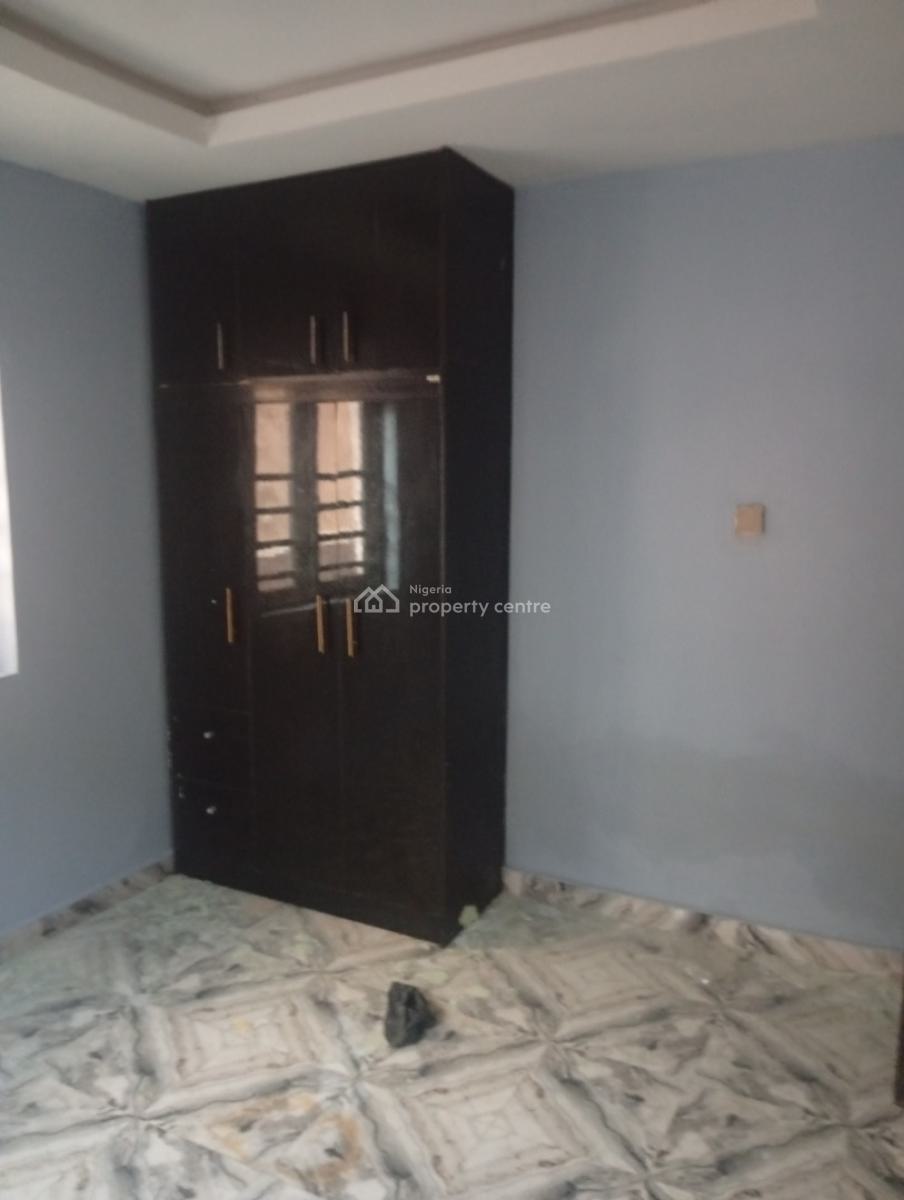 Executive 2 Bedroom Flat, Hilton Palace, Opposite United Estate,yakoyo, Ojodu Berger, Ojodu, Lagos, Flat / Apartment for Rent