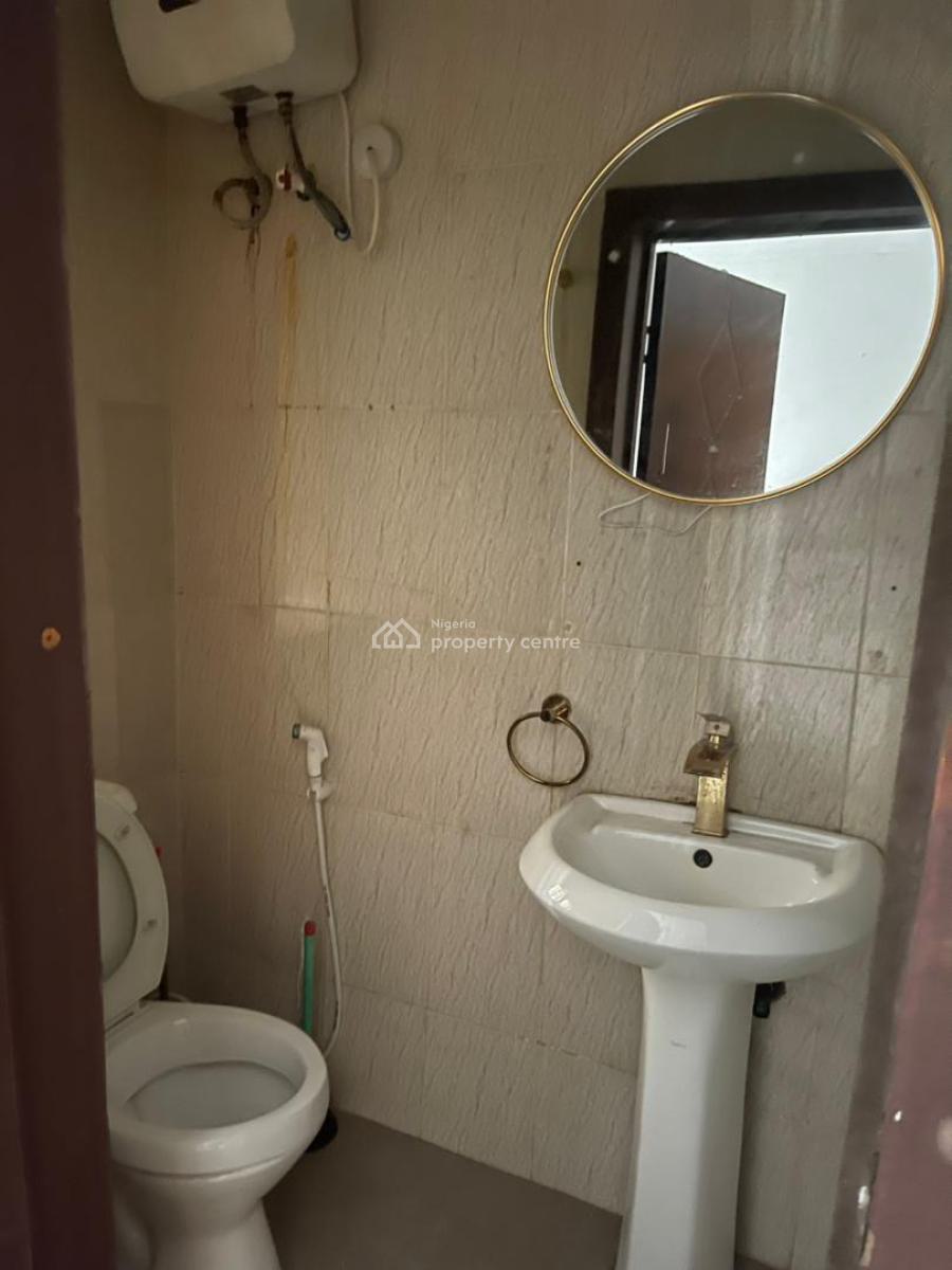 Very Massive Serviced Mini Flat with Spacious Kitchen and Balcony, Admiralty Way, Lekki Phase 1, Lekki, Lagos, Mini Flat (room and Parlour) for Rent