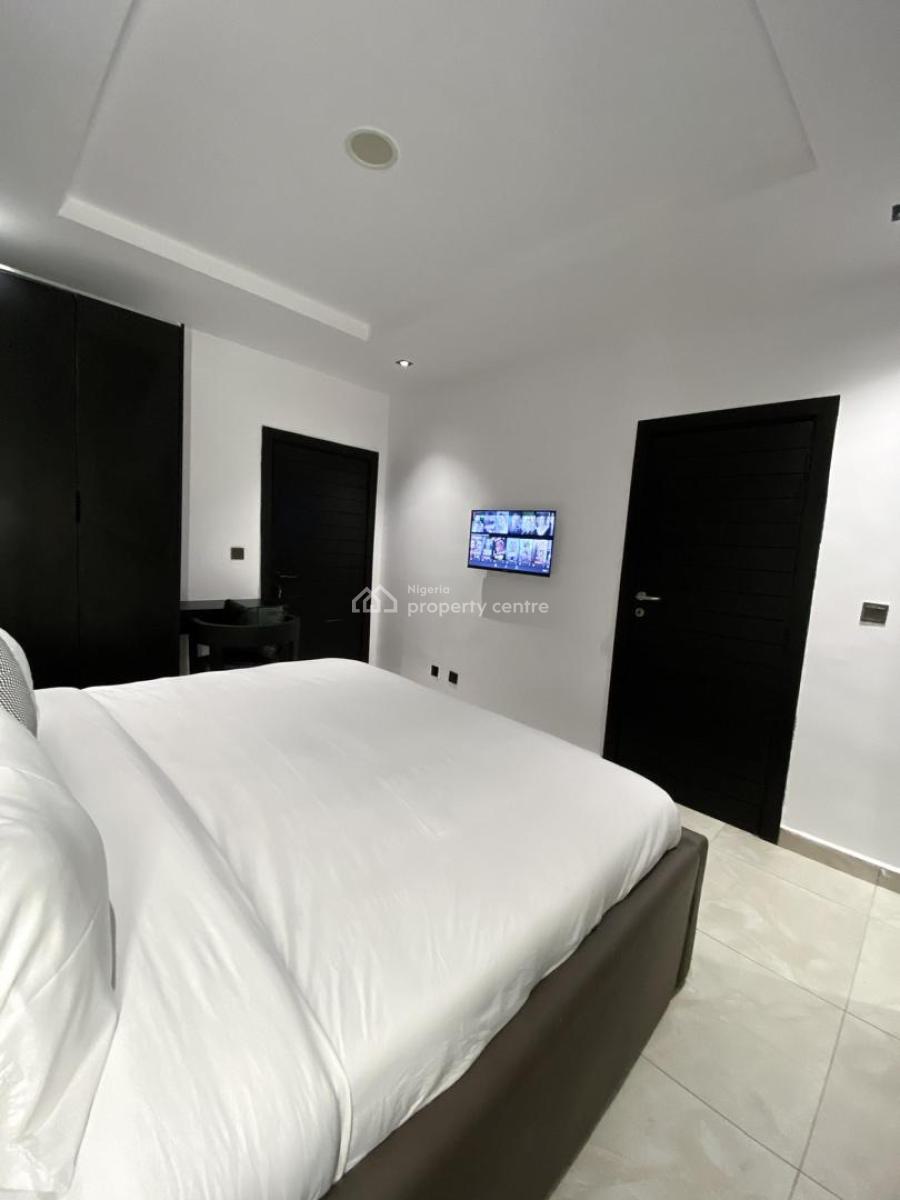 Luxury 3bedroom Apartment, Off Freedom Way, Lekki Phase 1, Lekki, Lagos, Flat / Apartment Short Let