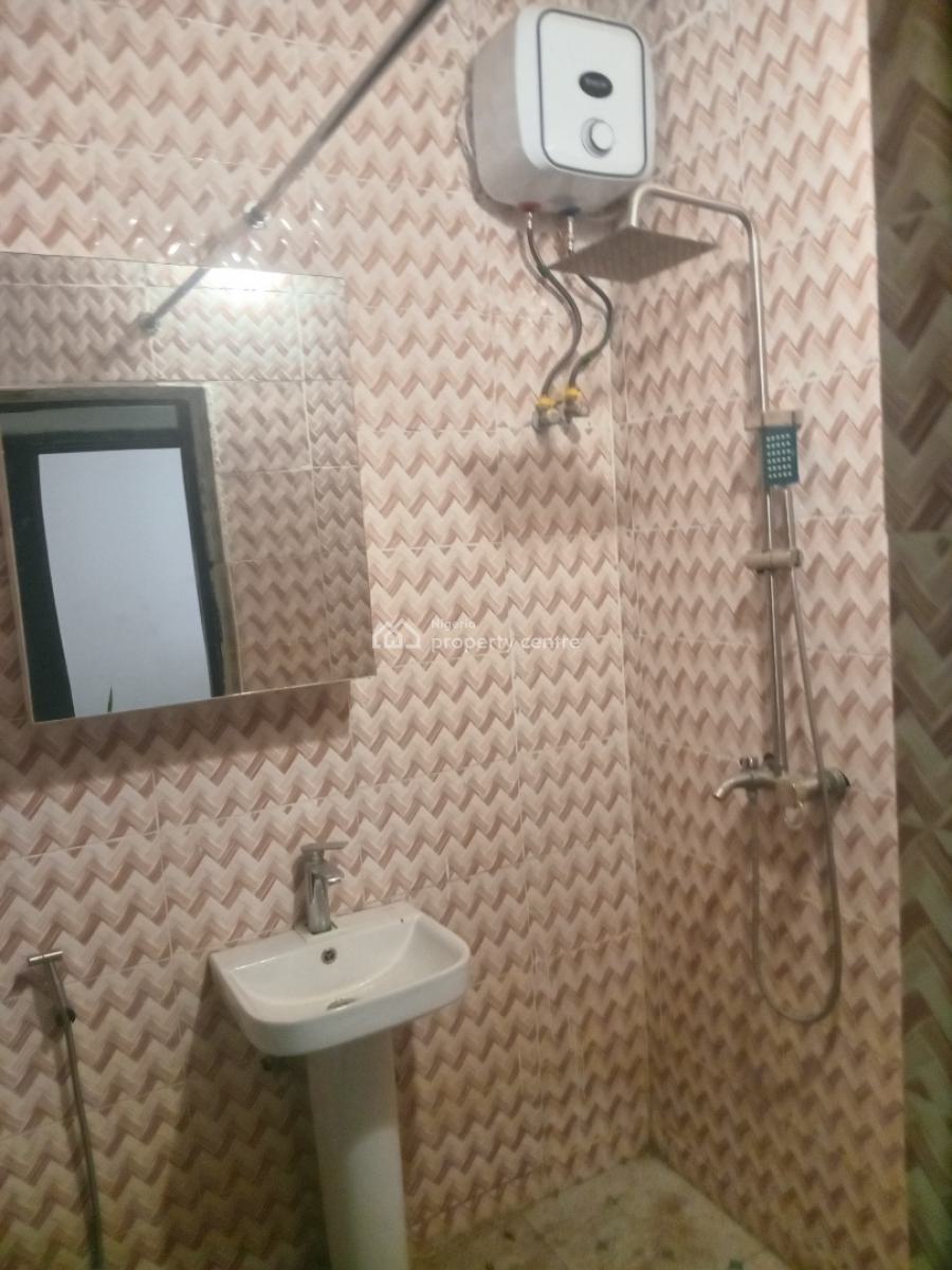 Spacious 1 Bedroom, Naf Valley Estate, Asokoro District, Abuja, Mini Flat (room and Parlour) for Rent