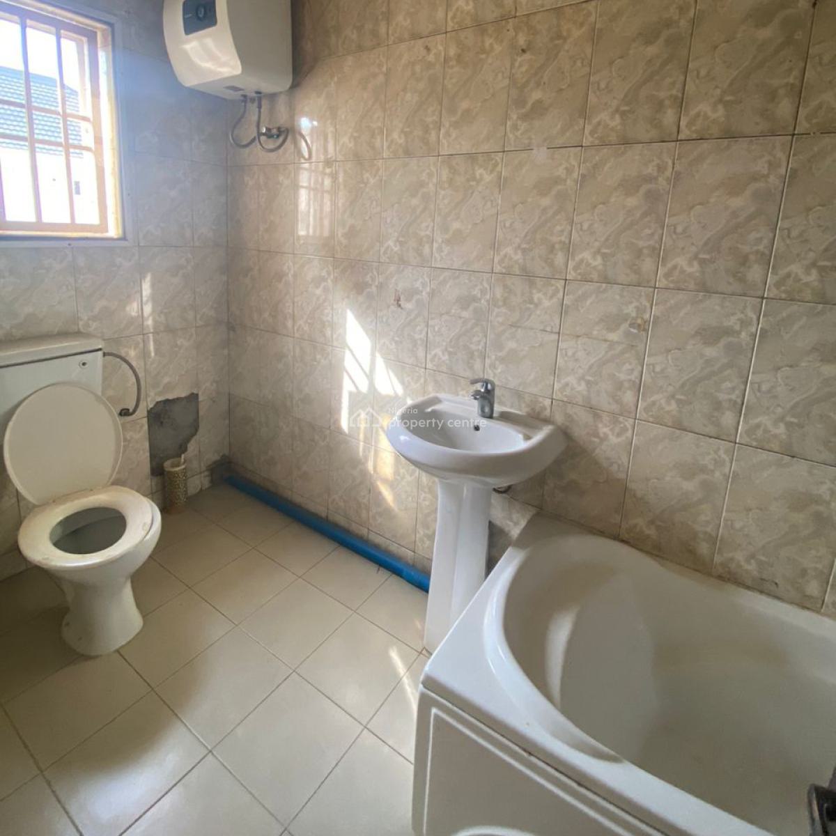 Sharp 3 Bedroom Flat, Second Floor, 1st Avenue, Gwarinpa, Abuja, Flat / Apartment for Rent