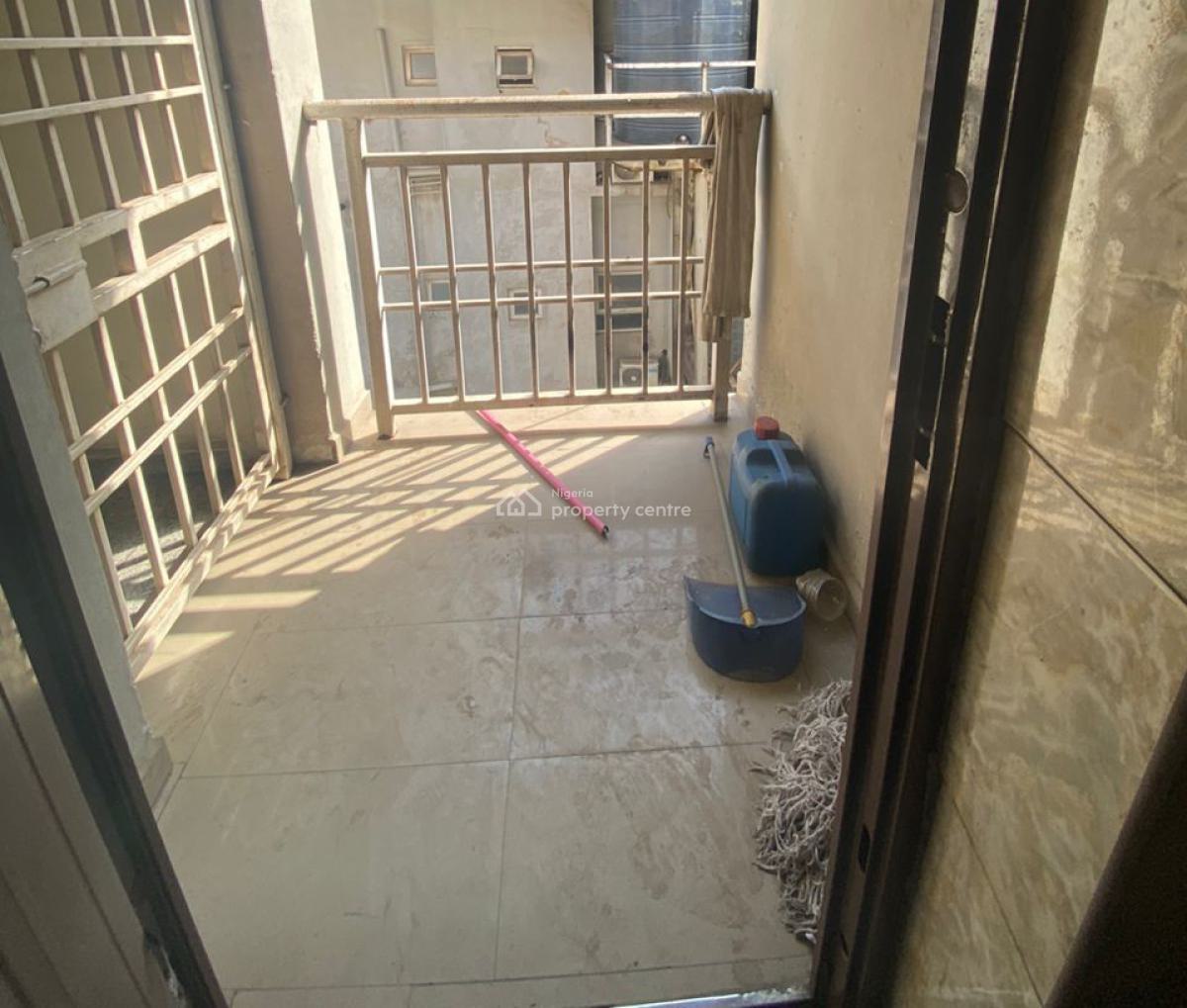 Sharp 3 Bedroom Flat, Second Floor, 1st Avenue, Gwarinpa, Abuja, Flat / Apartment for Rent