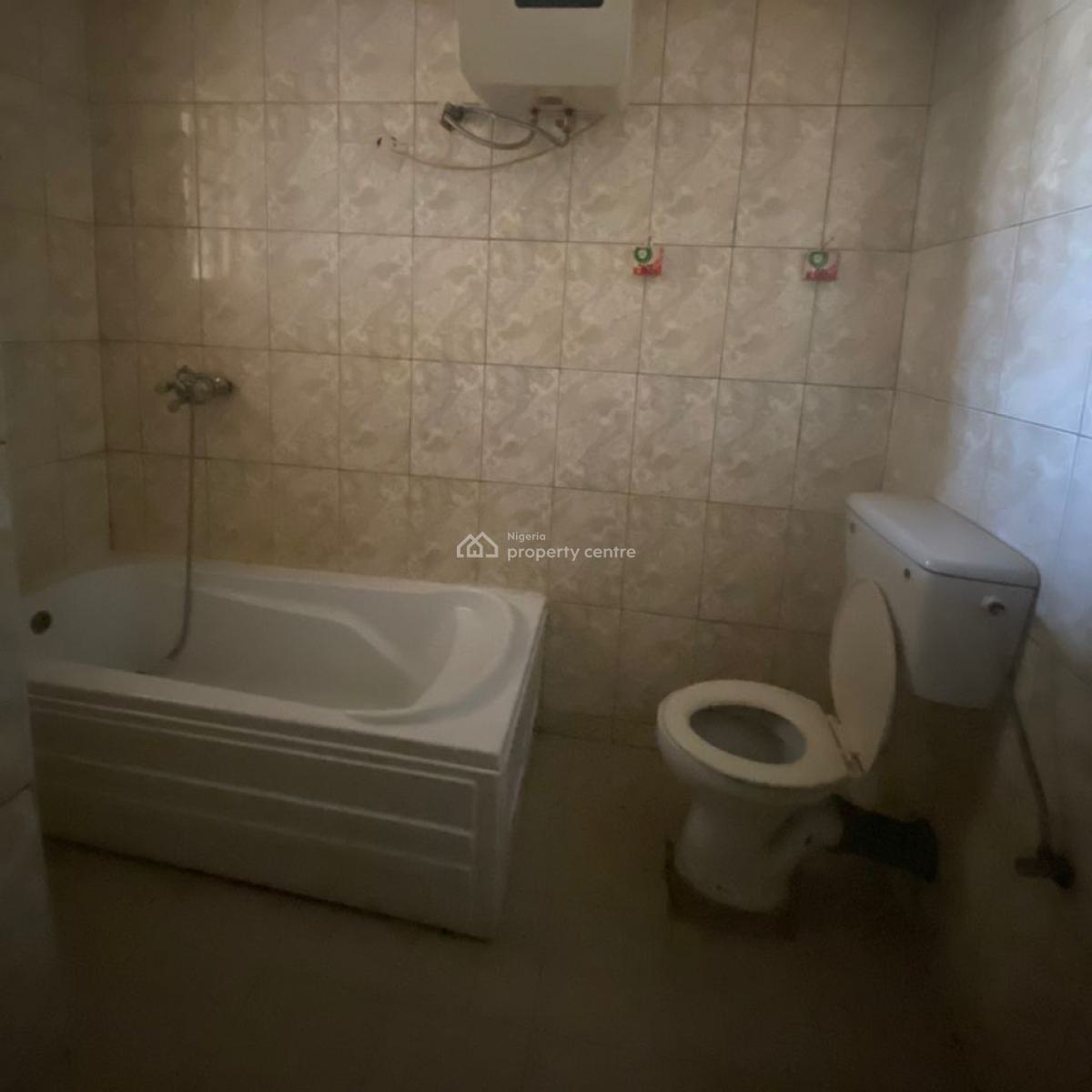 Sharp 3 Bedroom Flat, Second Floor, 1st Avenue, Gwarinpa, Abuja, Flat / Apartment for Rent