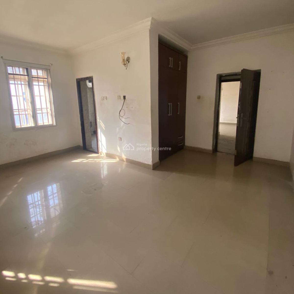 Sharp 3 Bedroom Flat, Second Floor, 1st Avenue, Gwarinpa, Abuja, Flat / Apartment for Rent