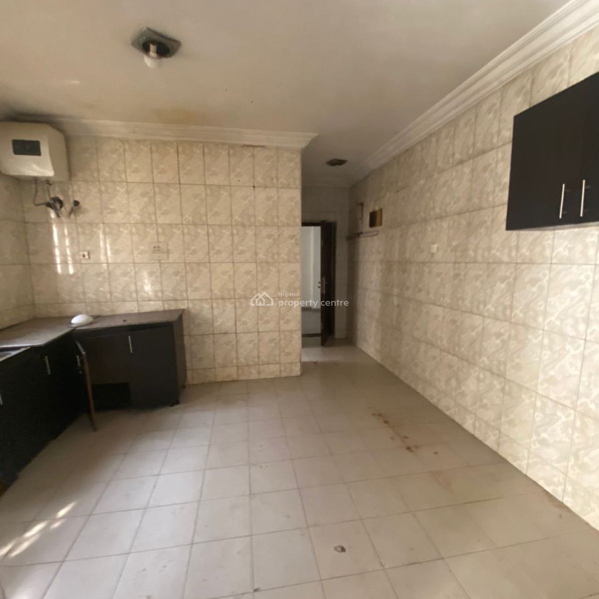 Sharp 3 Bedroom Flat, Second Floor, 1st Avenue, Gwarinpa, Abuja, Flat / Apartment for Rent