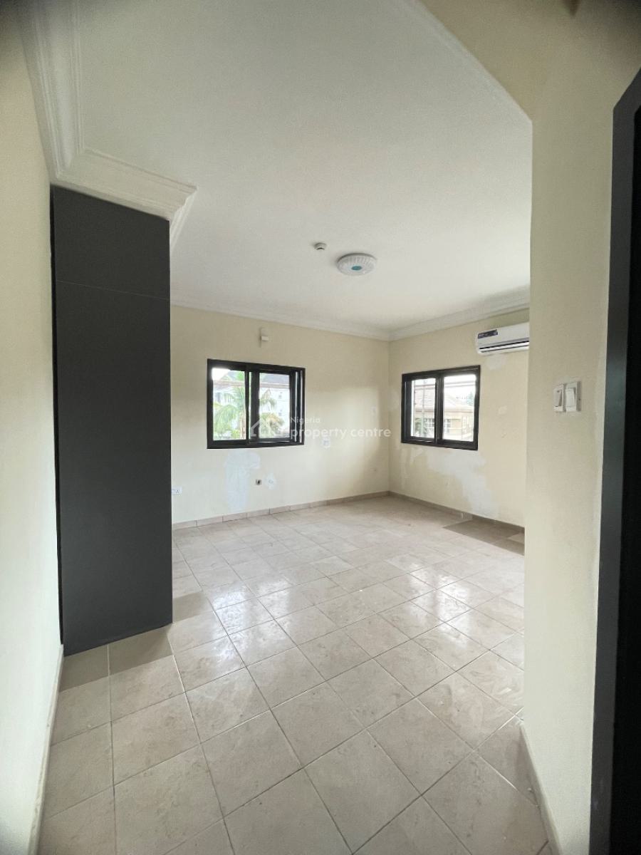 Fresh Out 3 Bedroom Apartment + Bq, Gym & Swimming Pool, Lekki Phase 1, Lekki, Lagos, Flat / Apartment for Rent