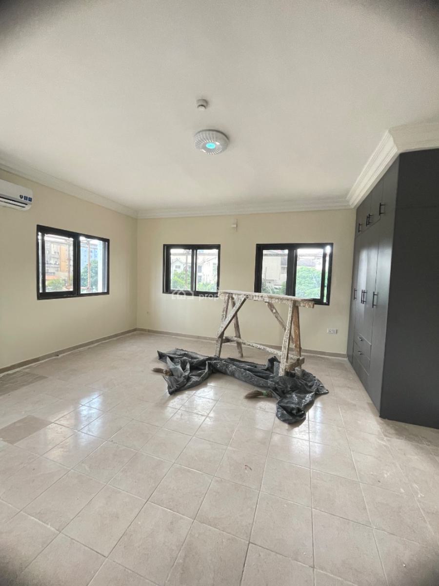 Fresh Out 3 Bedroom Apartment + Bq, Gym & Swimming Pool, Lekki Phase 1, Lekki, Lagos, Flat / Apartment for Rent