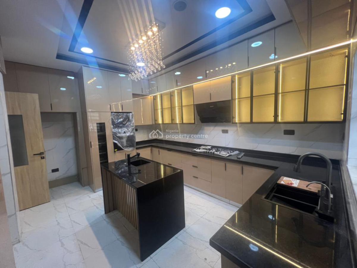 Beautifully Carved Luxury 6 Bedroom Detached Home with Bq, Chevron, Lekki, Lagos, Detached Duplex for Sale