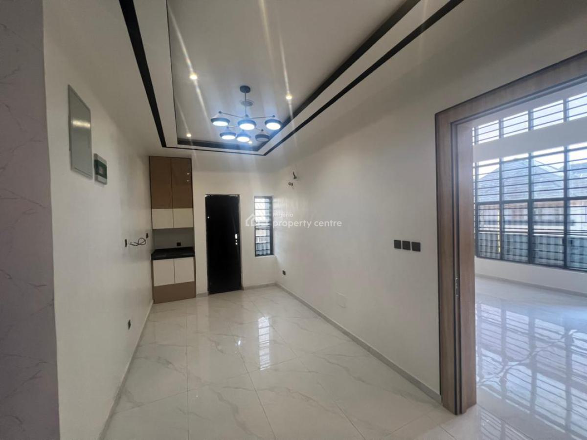 Beautifully Carved Luxury 6 Bedroom Detached Home with Bq, Chevron, Lekki, Lagos, Detached Duplex for Sale