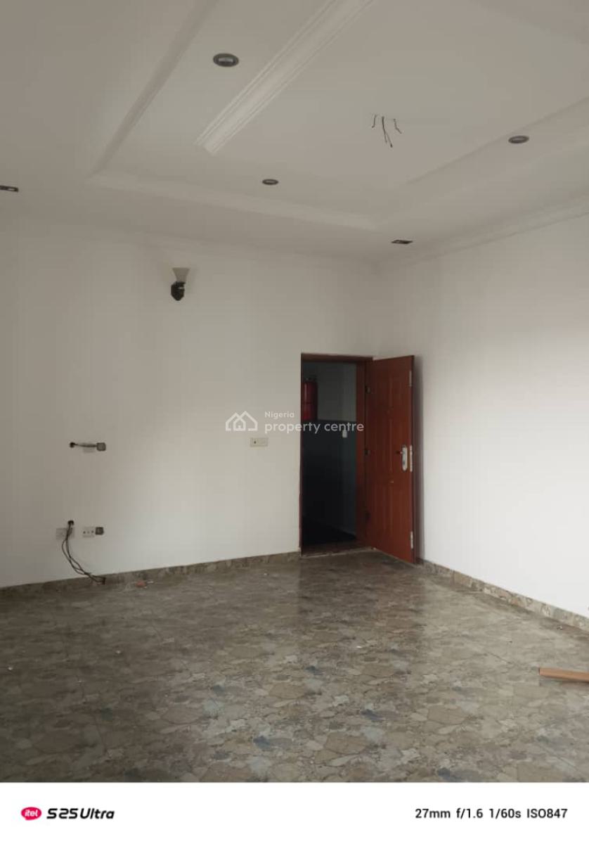 2 Bedroom Flat Upstairs, Ikate, Lekki, Lagos, Flat / Apartment for Rent