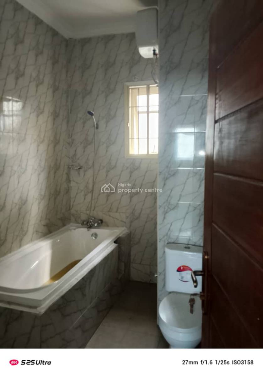 2 Bedroom Flat Upstairs, Ikate, Lekki, Lagos, Flat / Apartment for Rent