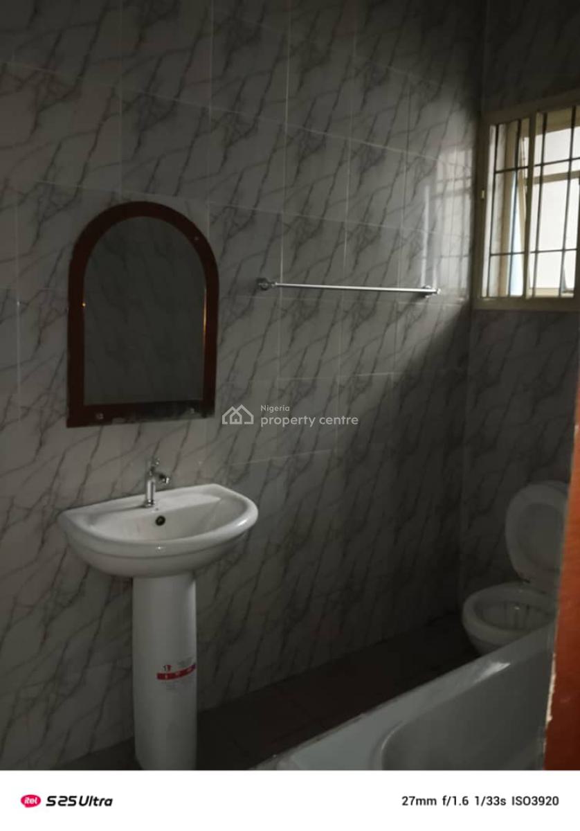 2 Bedroom Flat Upstairs, Ikate, Lekki, Lagos, Flat / Apartment for Rent