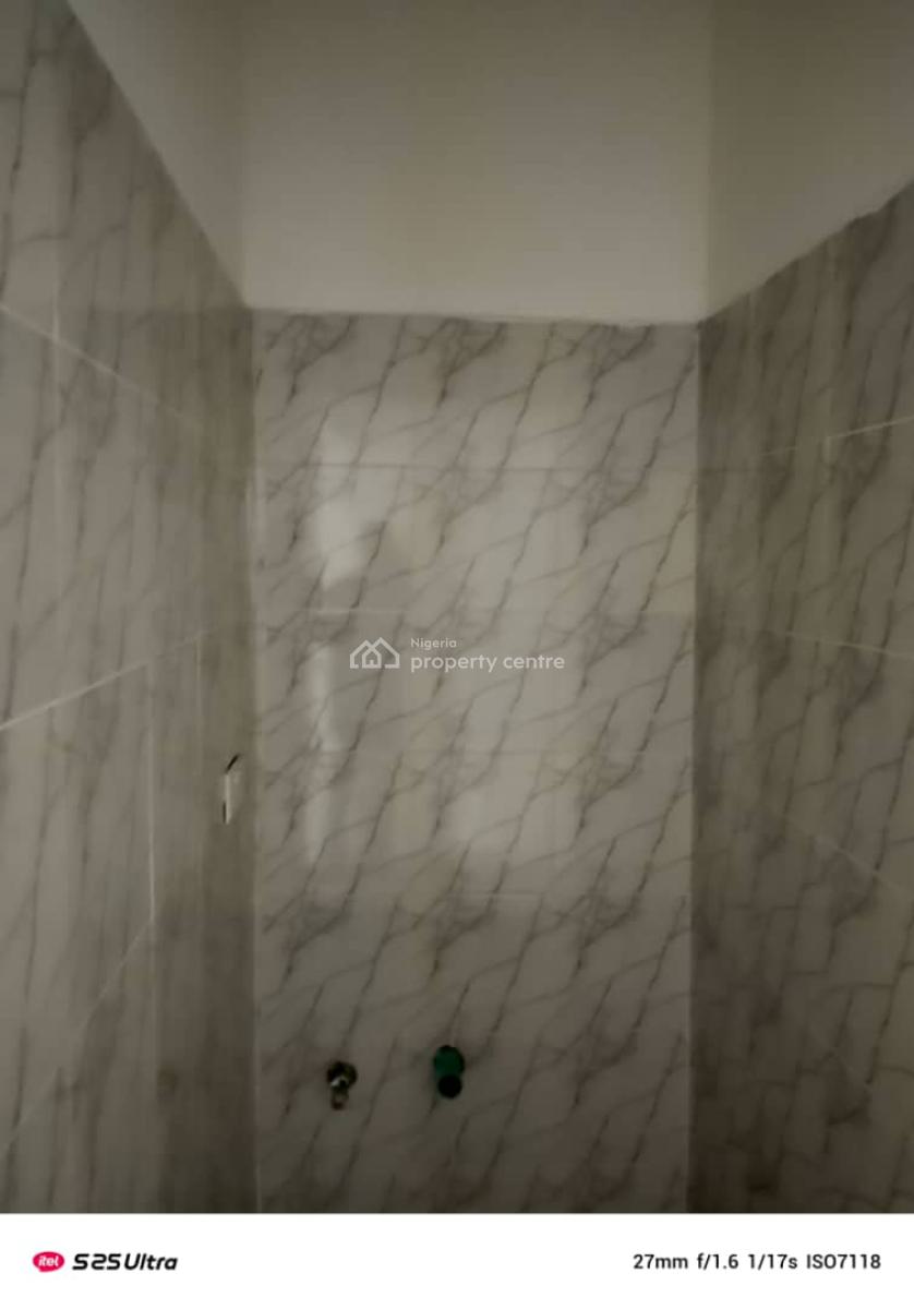 2 Bedroom Flat Upstairs, Ikate, Lekki, Lagos, Flat / Apartment for Rent