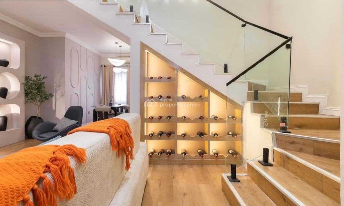 3 Bedroom Maisonette Apartment, Off Admiralty Way, Lekki Phase 1, Lekki, Lagos, Flat / Apartment Short Let