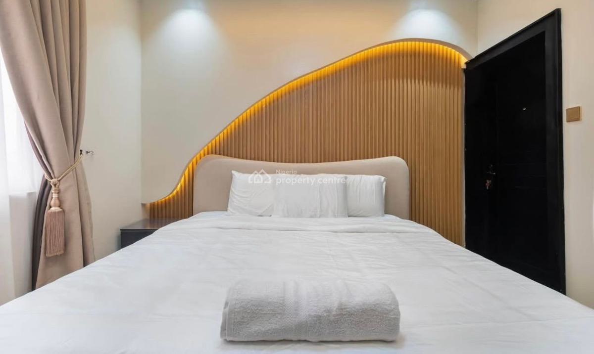 3 Bedroom Maisonette Apartment, Off Admiralty Way, Lekki Phase 1, Lekki, Lagos, Flat / Apartment Short Let