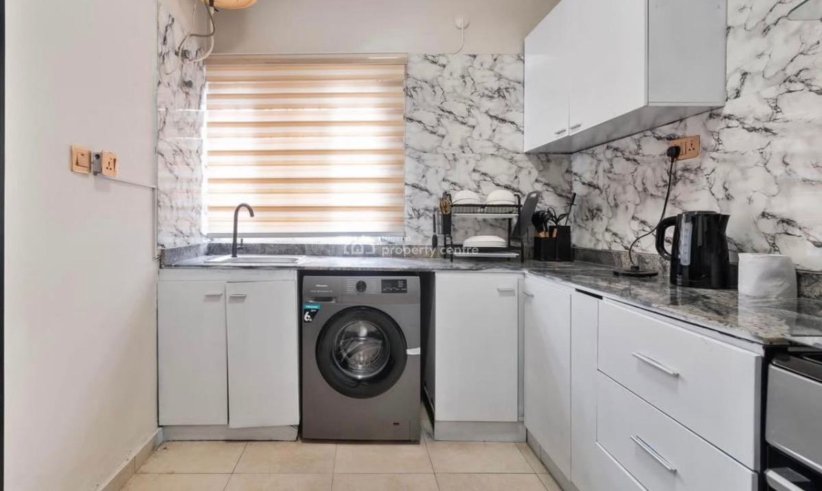 3 Bedroom Maisonette Apartment, Off Admiralty Way, Lekki Phase 1, Lekki, Lagos, Flat / Apartment Short Let