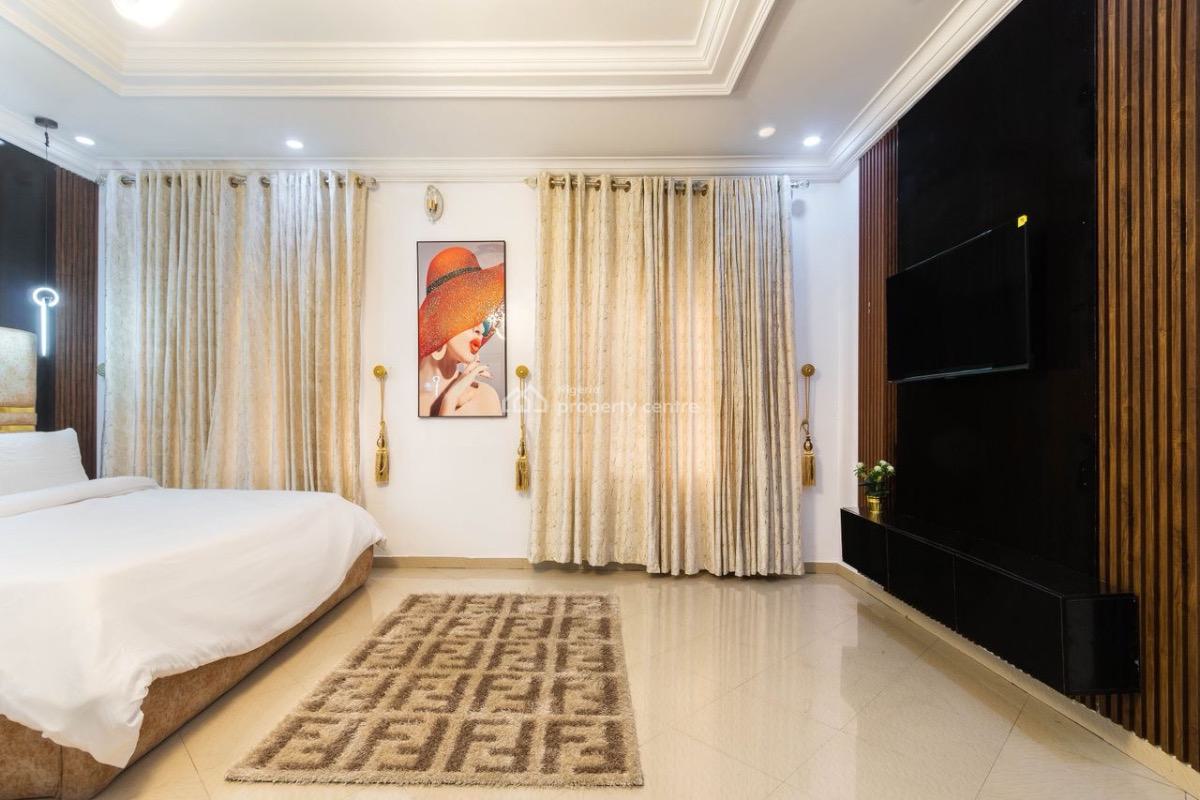 Luxury and Spacious 1 Bedroom Apartment with Ps5, Lekki Phase 1, Lekki, Lagos, Flat / Apartment Short Let