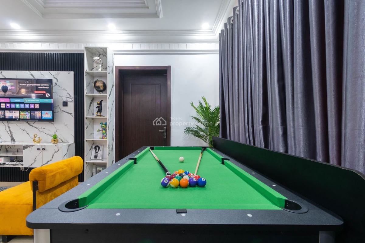 Luxury and Spacious 1 Bedroom Apartment with Ps5, Lekki Phase 1, Lekki, Lagos, Flat / Apartment Short Let