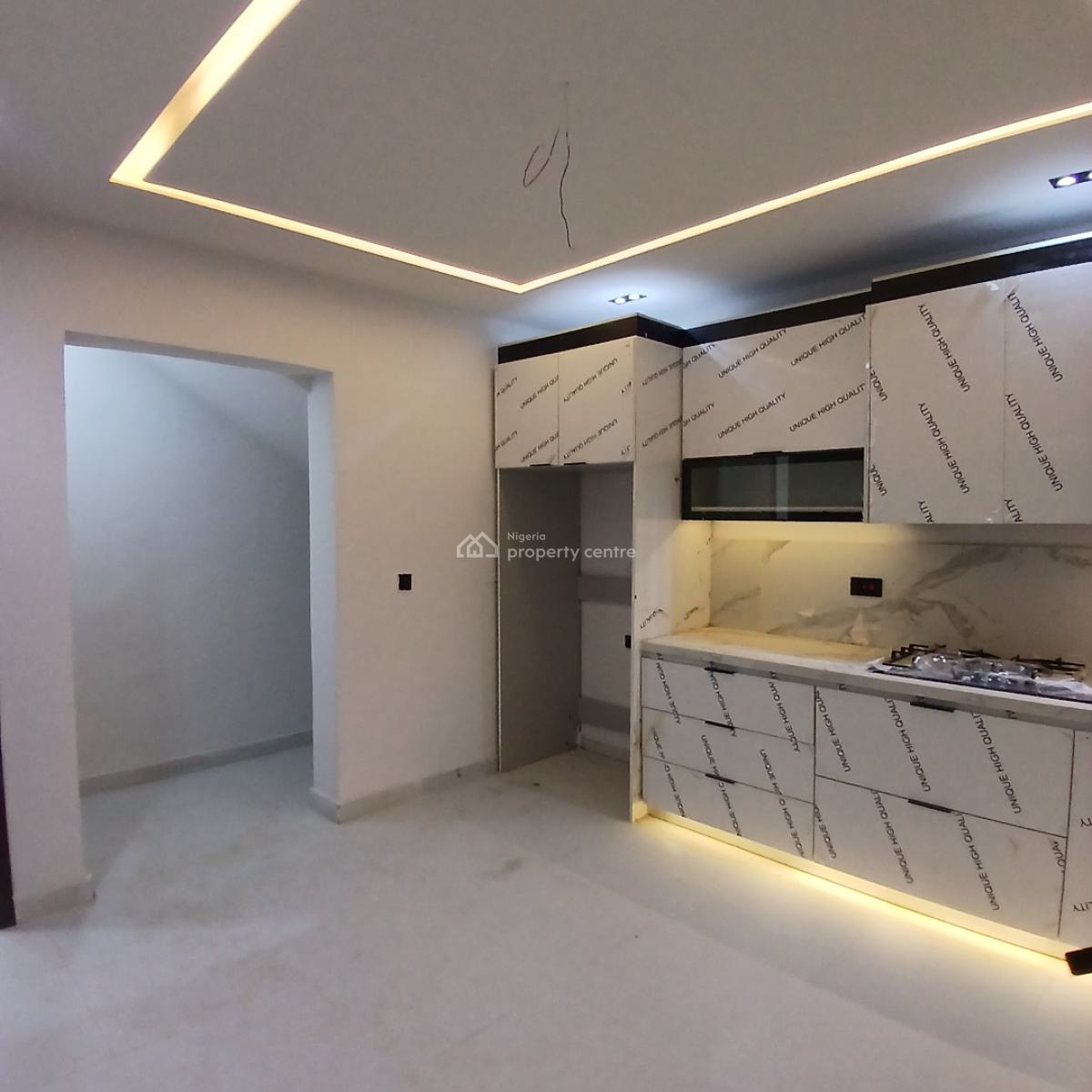 Beautiful  4 Bedroom Terrace with Kids Play Ground and Pool, Lekki Phase 1, Lekki, Lagos, Terraced Duplex for Rent