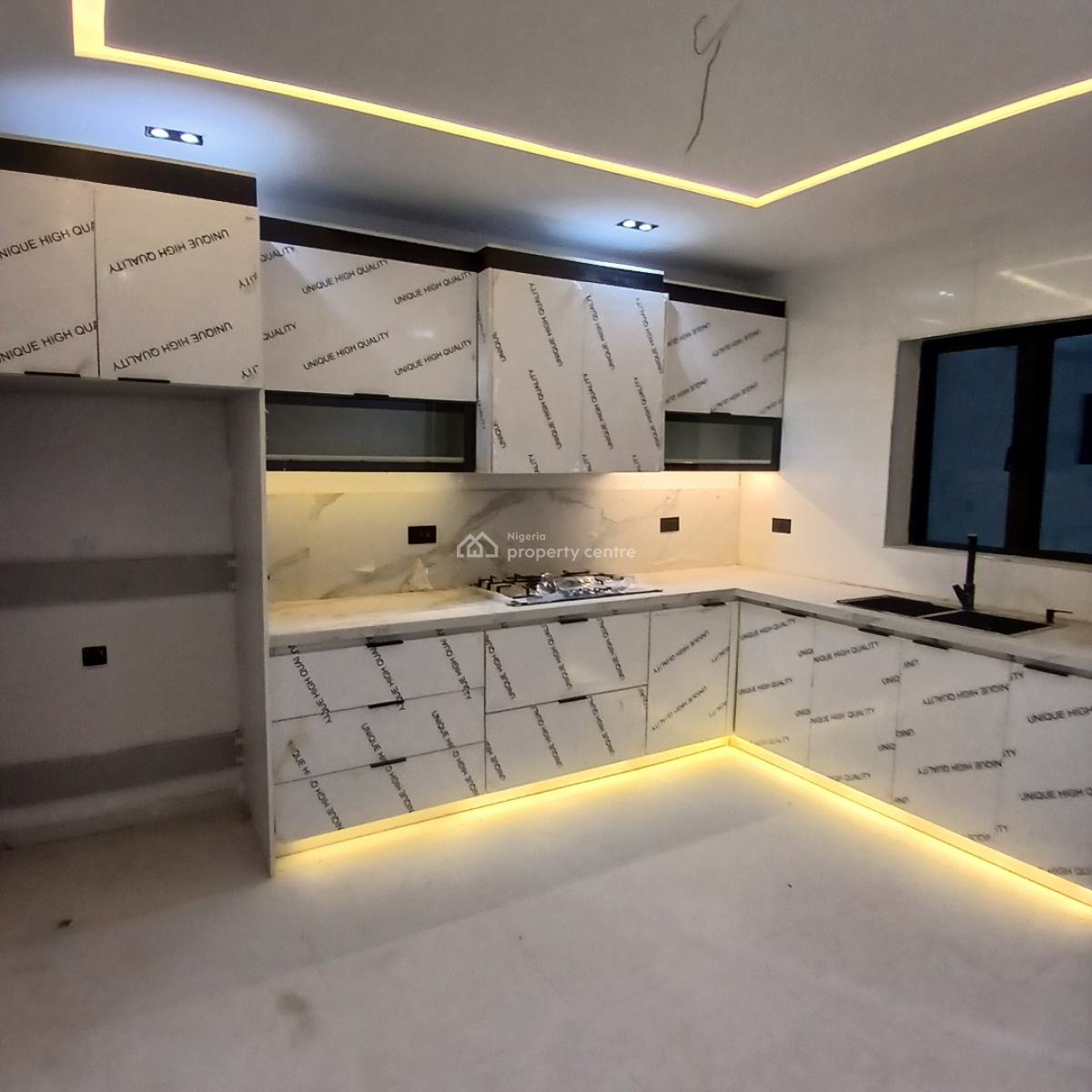 Beautiful  4 Bedroom Terrace with Kids Play Ground and Pool, Lekki Phase 1, Lekki, Lagos, Terraced Duplex for Rent