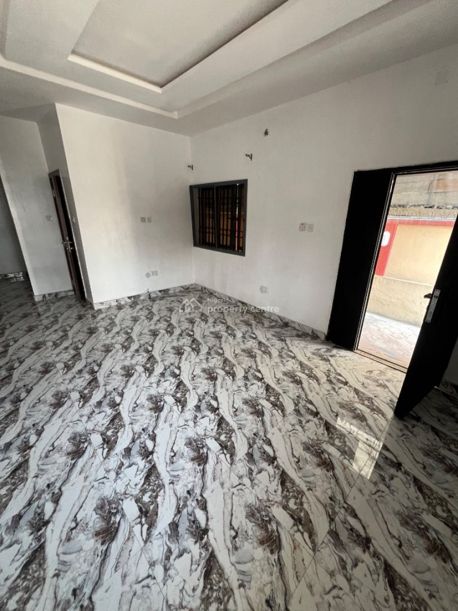 Super-clean 3-bedroom Flat (all Rooms En-suit) in a Secure Estate, Lekki Phase 1, Lekki, Lagos, Flat / Apartment for Rent