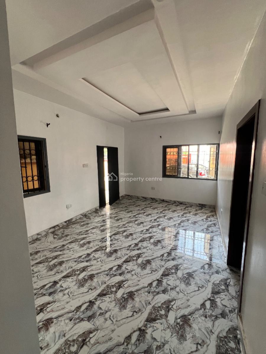 Super-clean 3-bedroom Flat (all Rooms En-suit) in a Secure Estate, Lekki Phase 1, Lekki, Lagos, Flat / Apartment for Rent