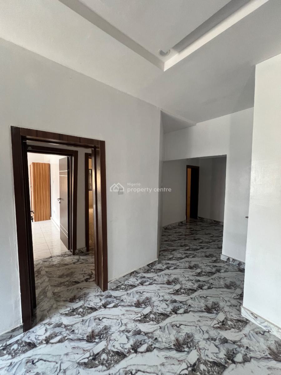 Super-clean 3-bedroom Flat (all Rooms En-suit) in a Secure Estate, Lekki Phase 1, Lekki, Lagos, Flat / Apartment for Rent