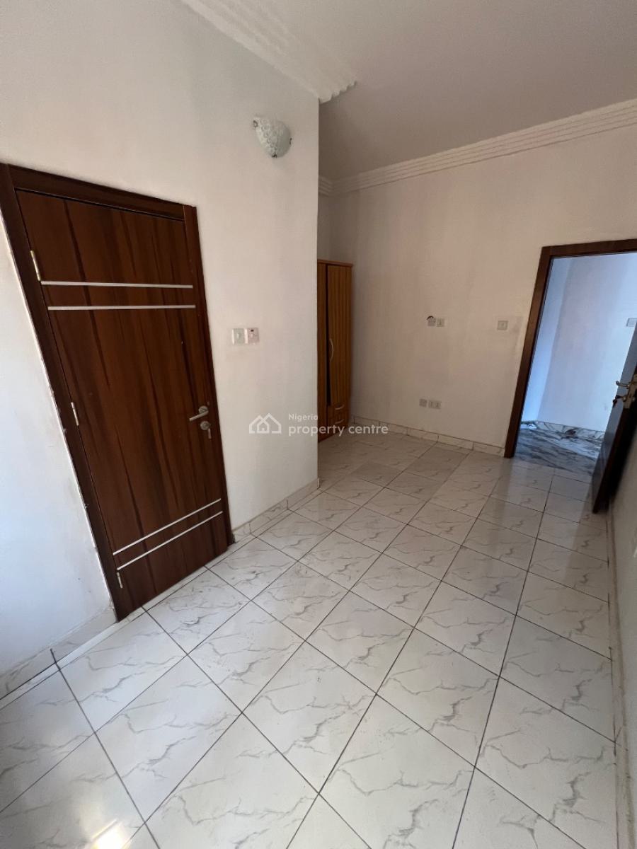 Super-clean 3-bedroom Flat (all Rooms En-suit) in a Secure Estate, Lekki Phase 1, Lekki, Lagos, Flat / Apartment for Rent