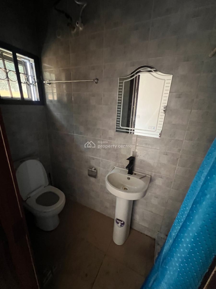 Super-clean 3-bedroom Flat (all Rooms En-suit) in a Secure Estate, Lekki Phase 1, Lekki, Lagos, Flat / Apartment for Rent