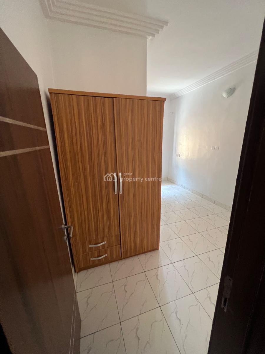 Super-clean 3-bedroom Flat (all Rooms En-suit) in a Secure Estate, Lekki Phase 1, Lekki, Lagos, Flat / Apartment for Rent