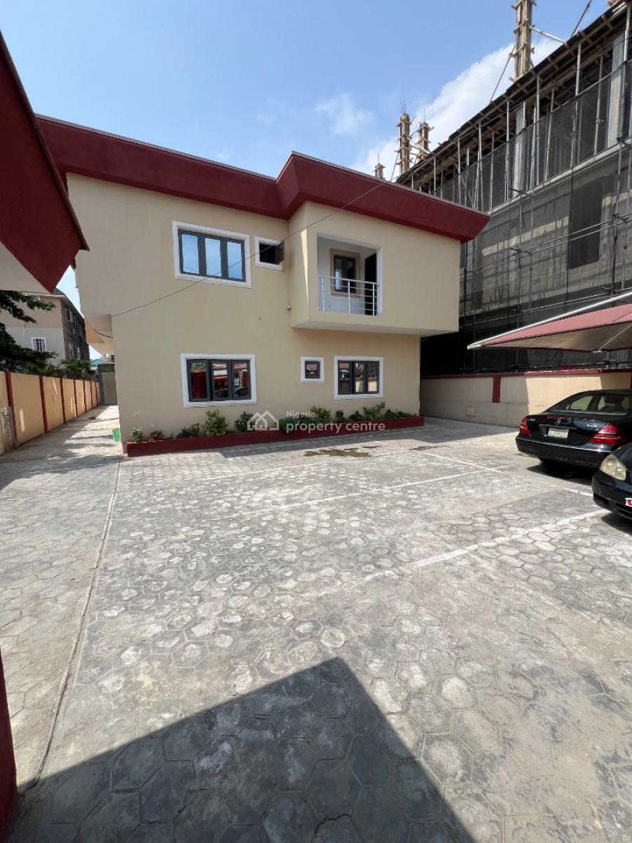 Super-clean 3-bedroom Flat (all Rooms En-suit) in a Secure Estate, Lekki Phase 1, Lekki, Lagos, Flat / Apartment for Rent