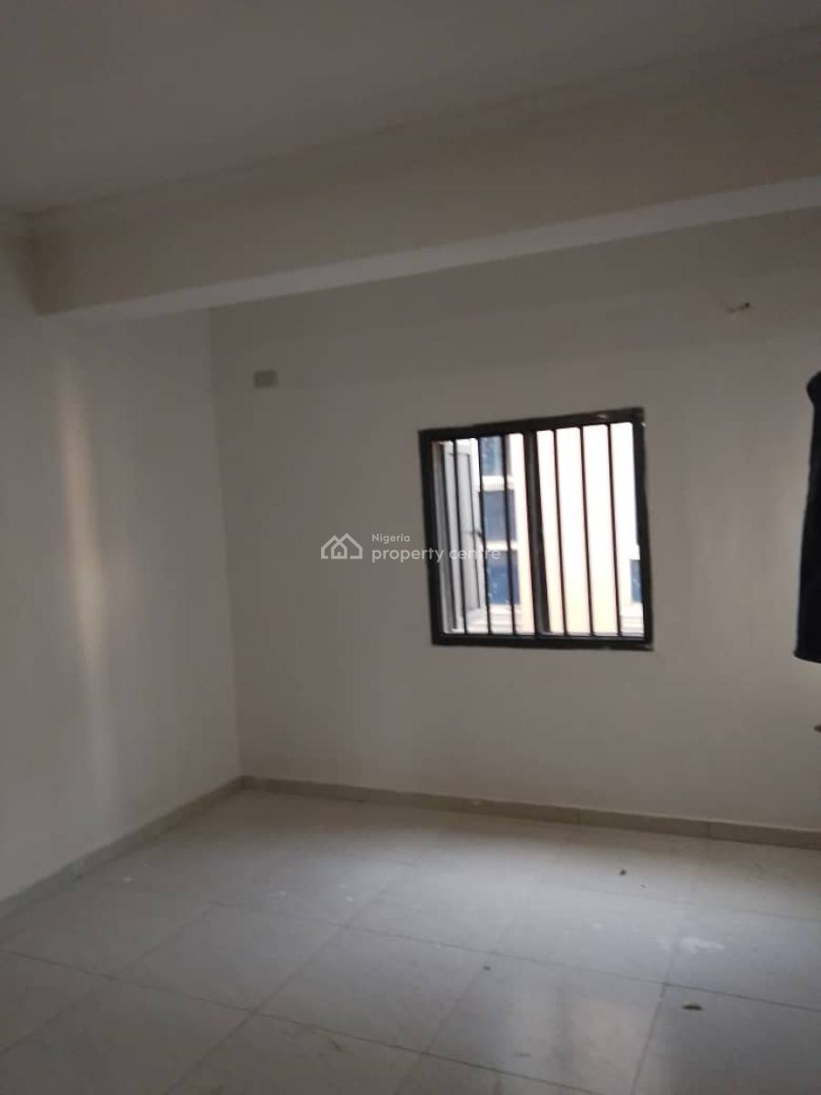 Spacious 3 Bedroom Flat, Osapa, Lekki, Lagos, Flat / Apartment for Rent
